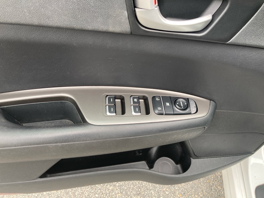 Photo 14 of this KIA OPTIMA