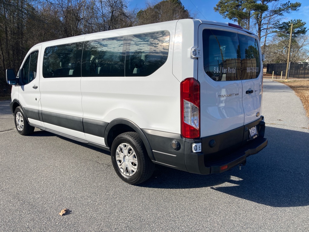 Photo 10 of this FORD TRANSIT