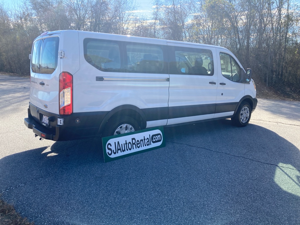 Photo 6 of this FORD TRANSIT