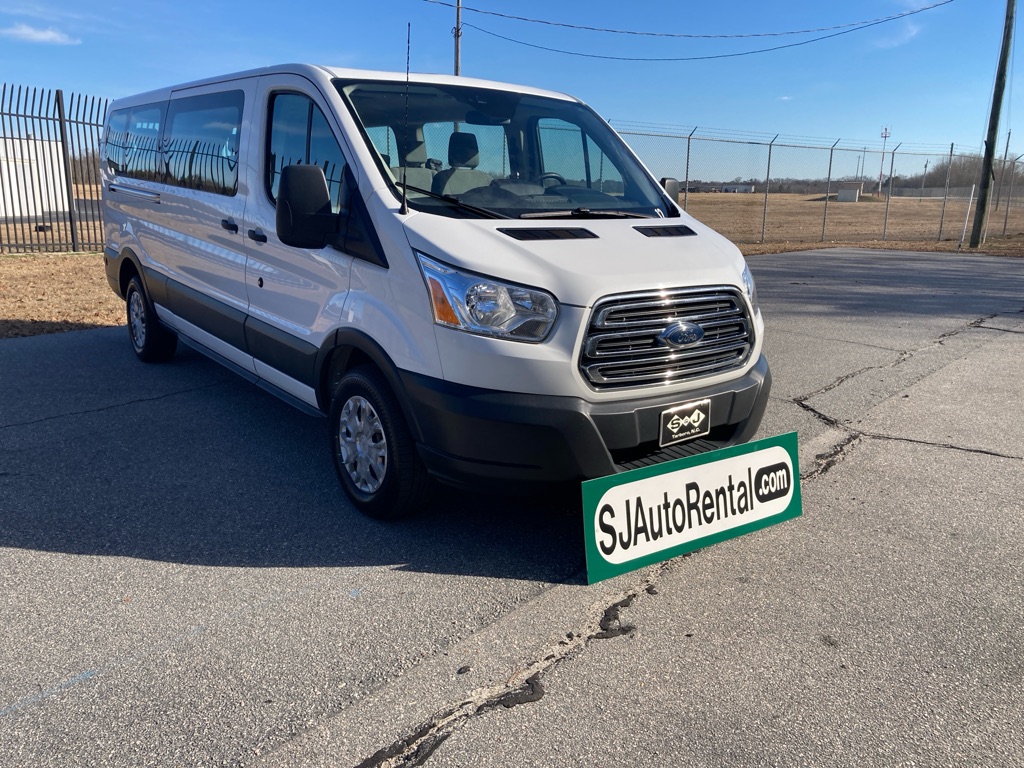 Photo 8 of this FORD TRANSIT