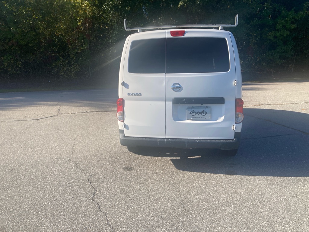 Photo 7 of this NISSAN NV200