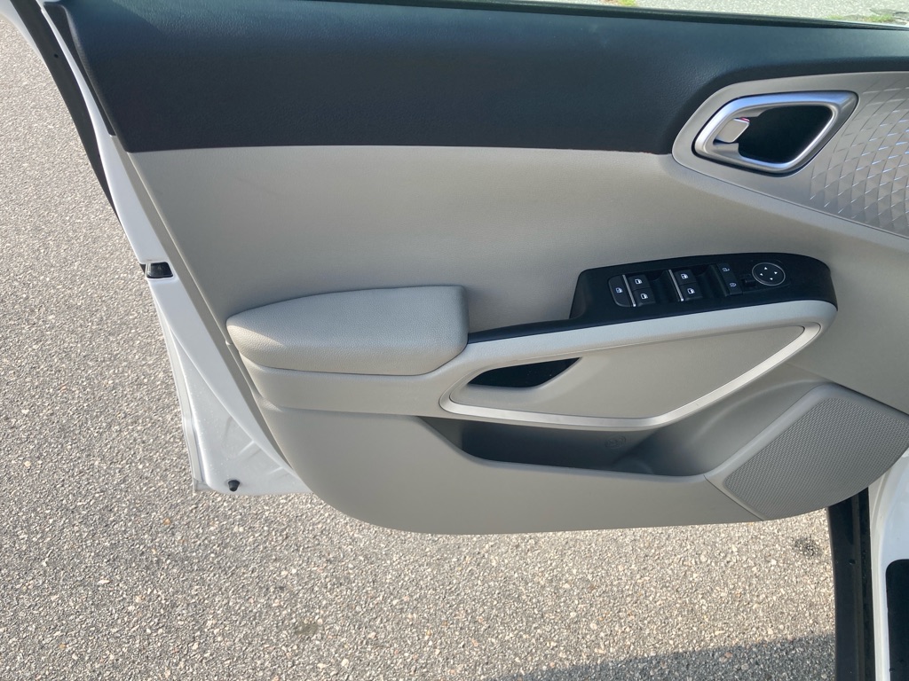 Photo 16 of this KIA SOUL