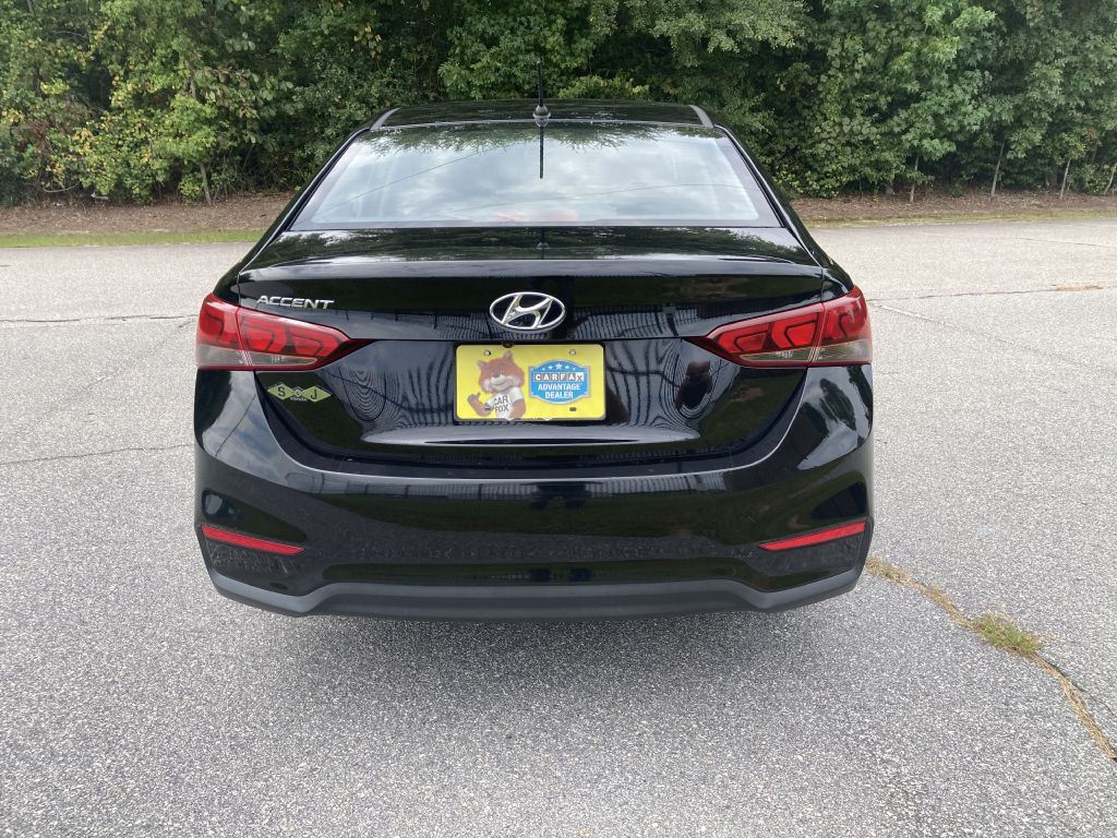 Photo 6 of this HYUNDAI ACCENT