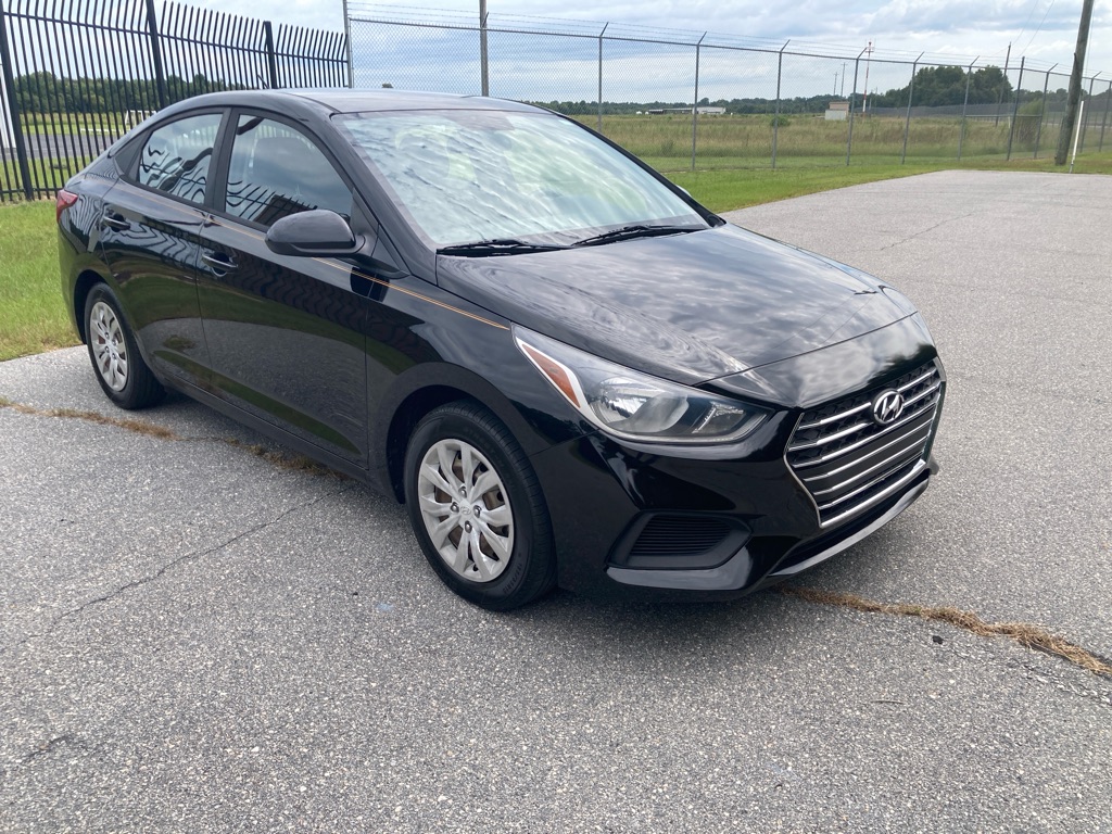 Photo 3 of this HYUNDAI ACCENT