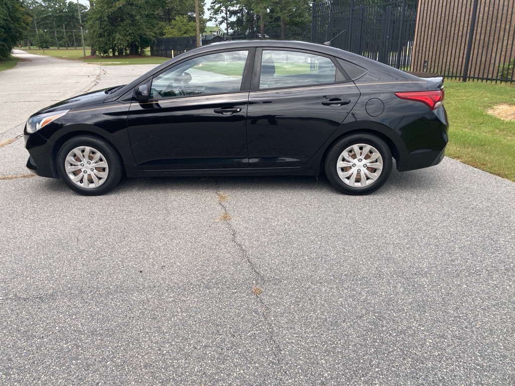 Photo 4 of this HYUNDAI ACCENT
