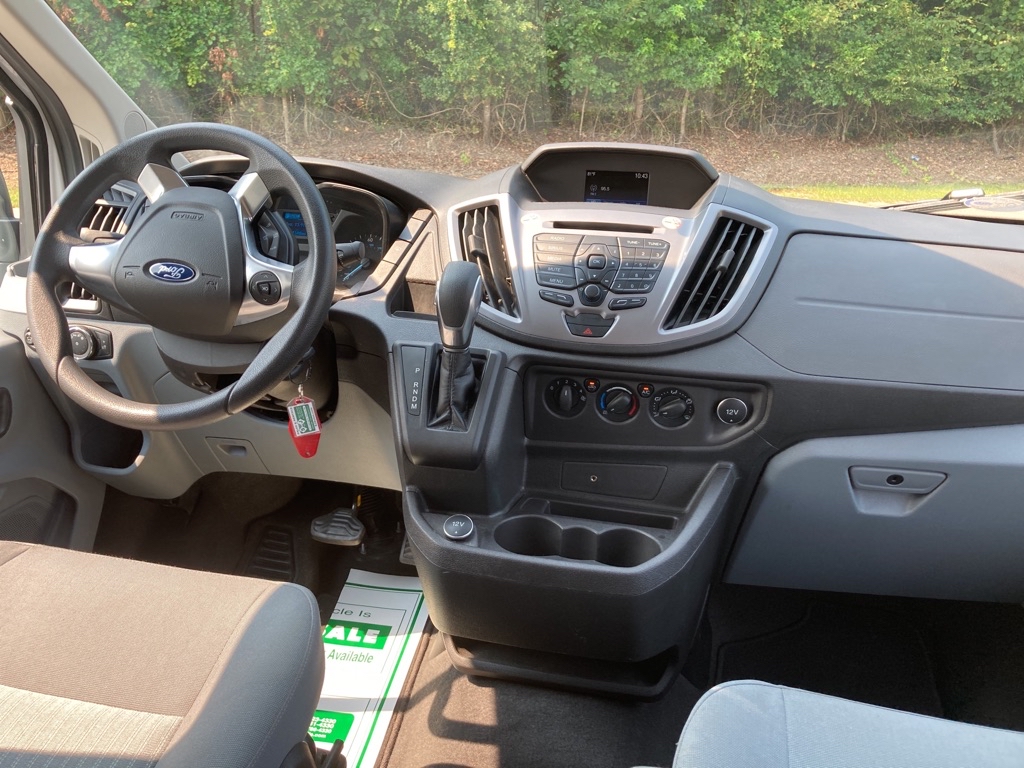 Photo 24 of this FORD TRANSIT