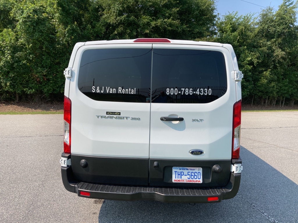 Photo 6 of this FORD TRANSIT