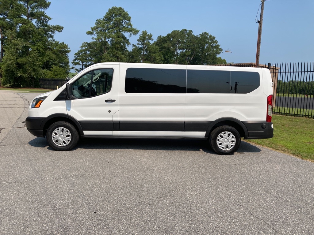 Photo 9 of this FORD TRANSIT