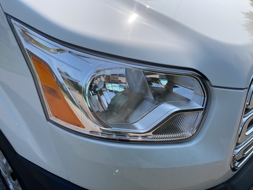 Photo 14 of this FORD TRANSIT