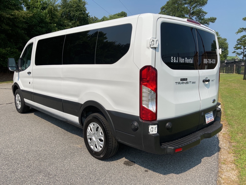 Photo 8 of this FORD TRANSIT