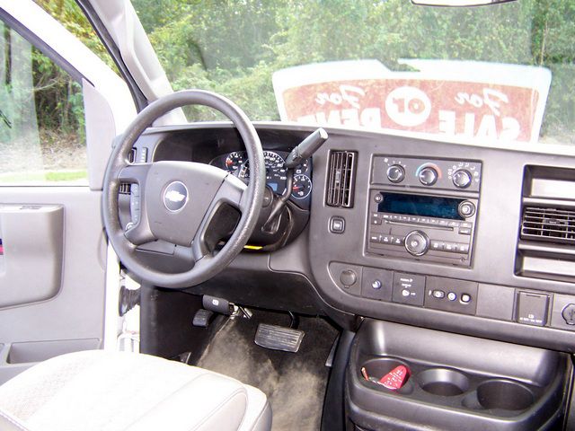 Photo 21 of this CHEVROLET EXPRESS G3500