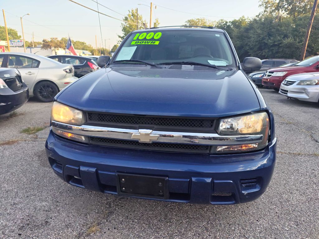 Photo 8 of this CHEVROLET TRAILBLAZER