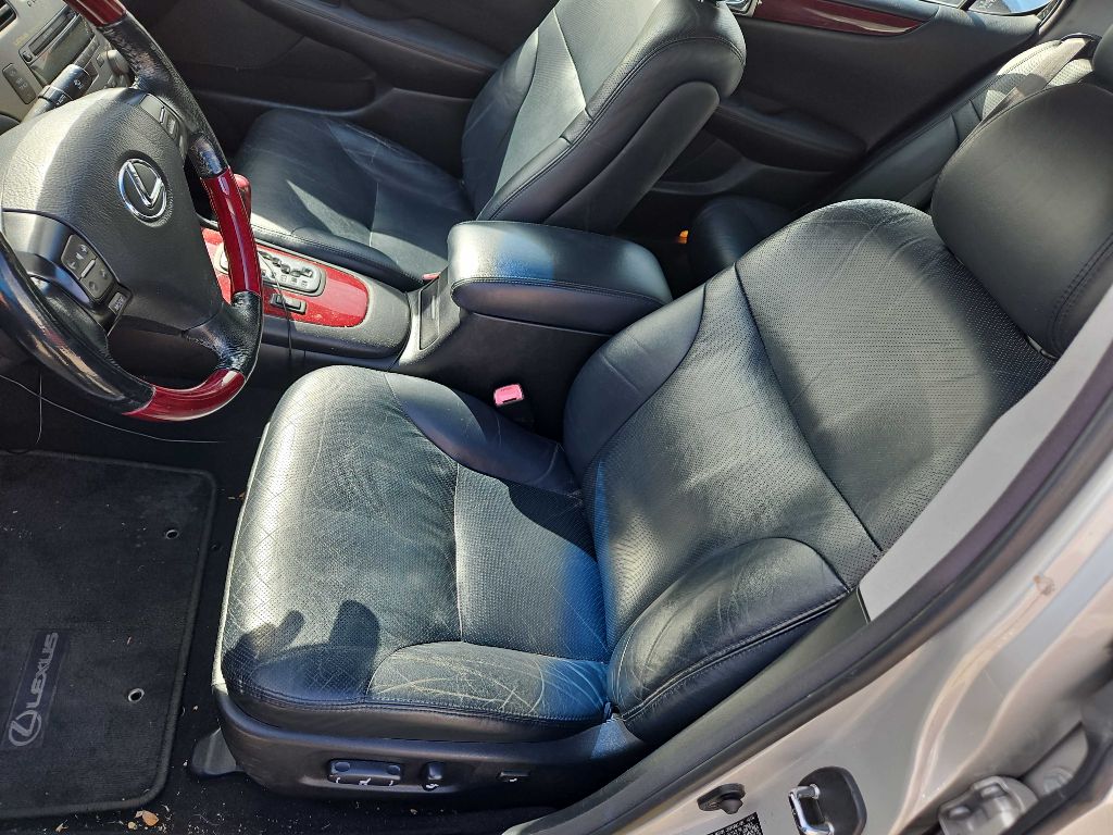 Photo 10 of this LEXUS ES 330