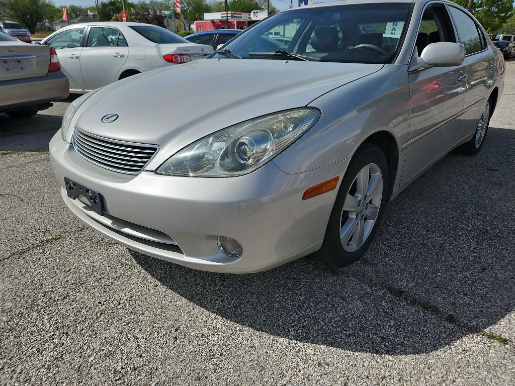 Photo 8 of this LEXUS ES 330