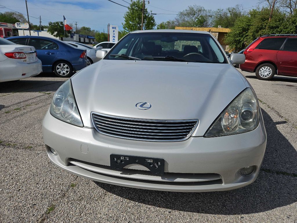 Photo 9 of this LEXUS ES 330