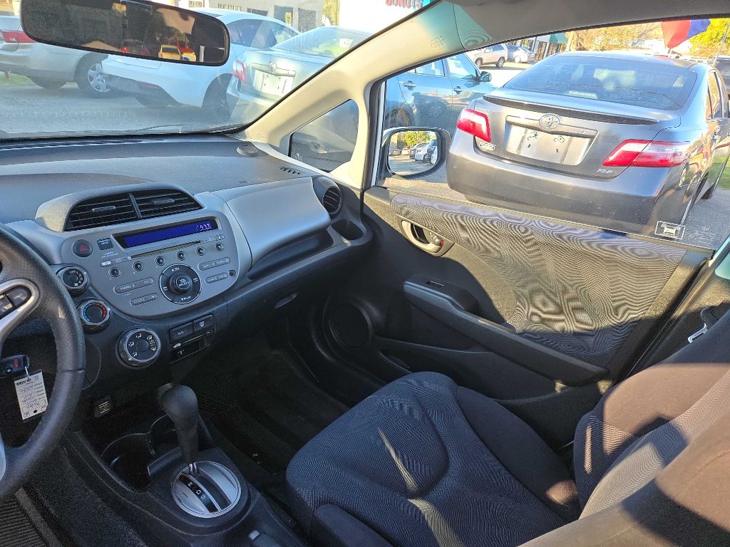 Photo 13 of this HONDA FIT