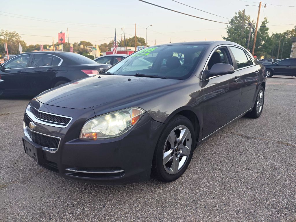 Photo 8 of this CHEVROLET MALIBU