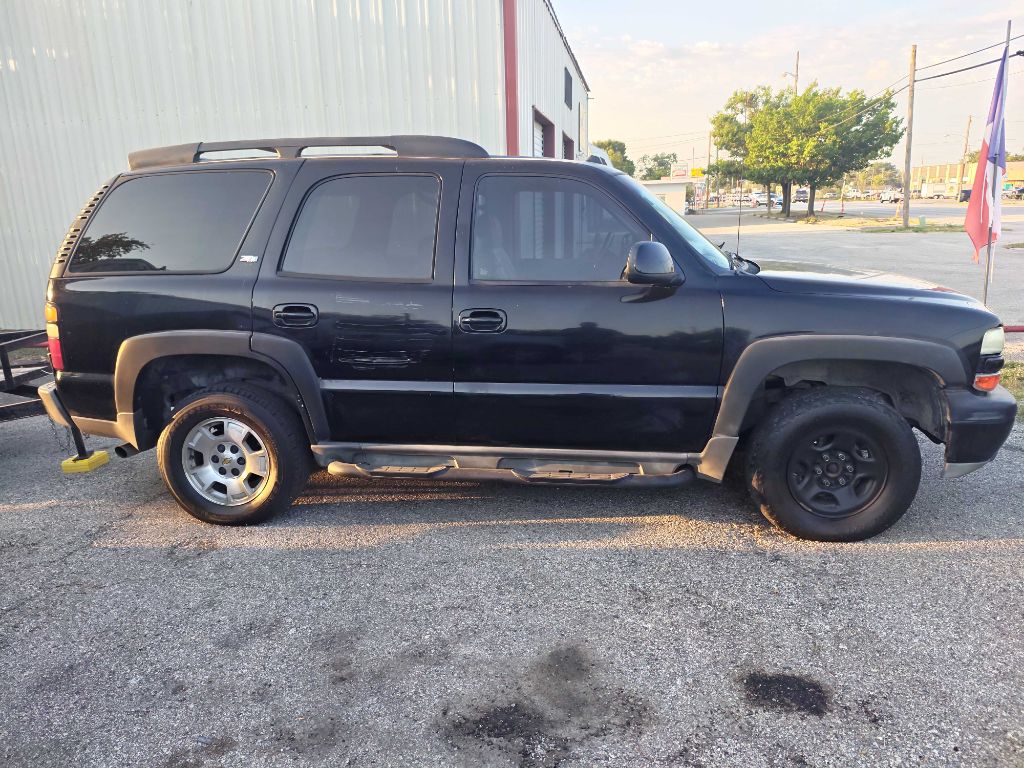 Photo 2 of this CHEVROLET TAHOE Z71