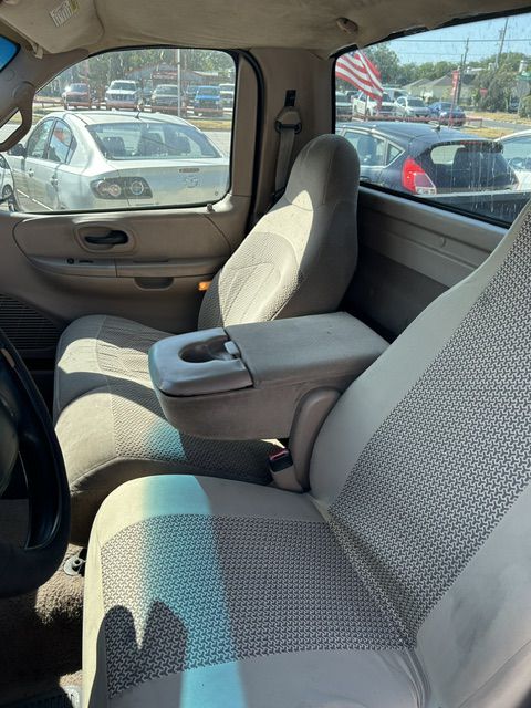 Photo 15 of this FORD F150