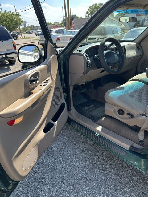 Photo 11 of this FORD F150