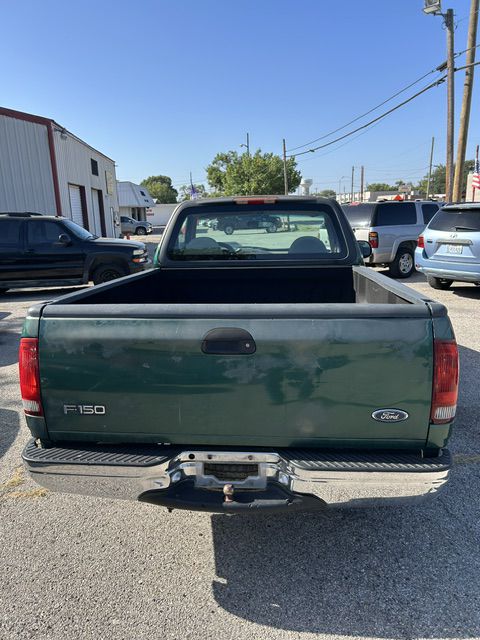 Photo 5 of this FORD F150
