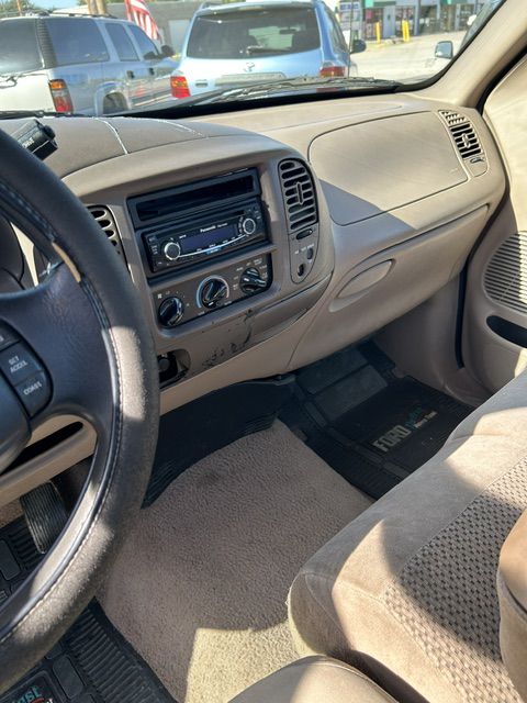 Photo 14 of this FORD F150