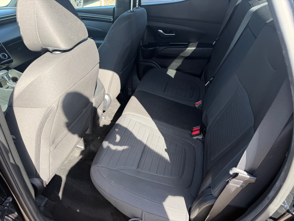Photo 12 of this HYUNDAI SANTA CRUZ