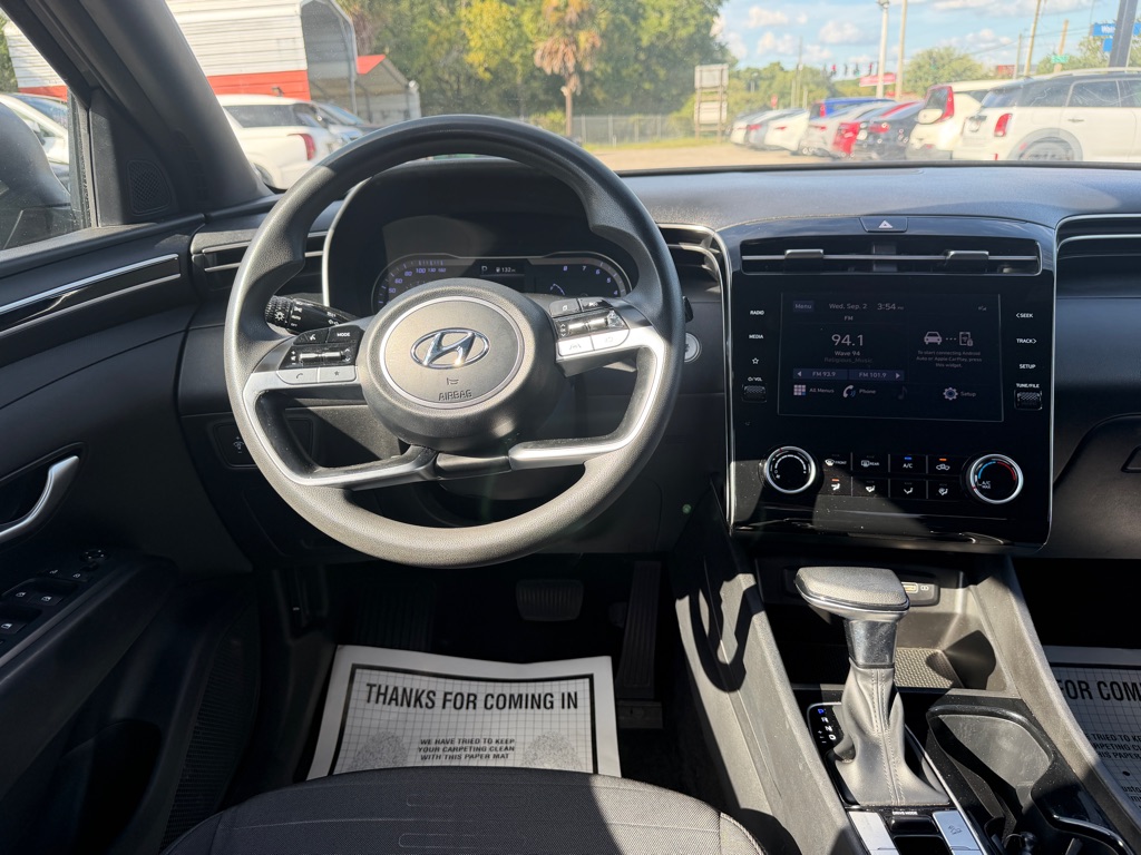 Photo 13 of this HYUNDAI SANTA CRUZ