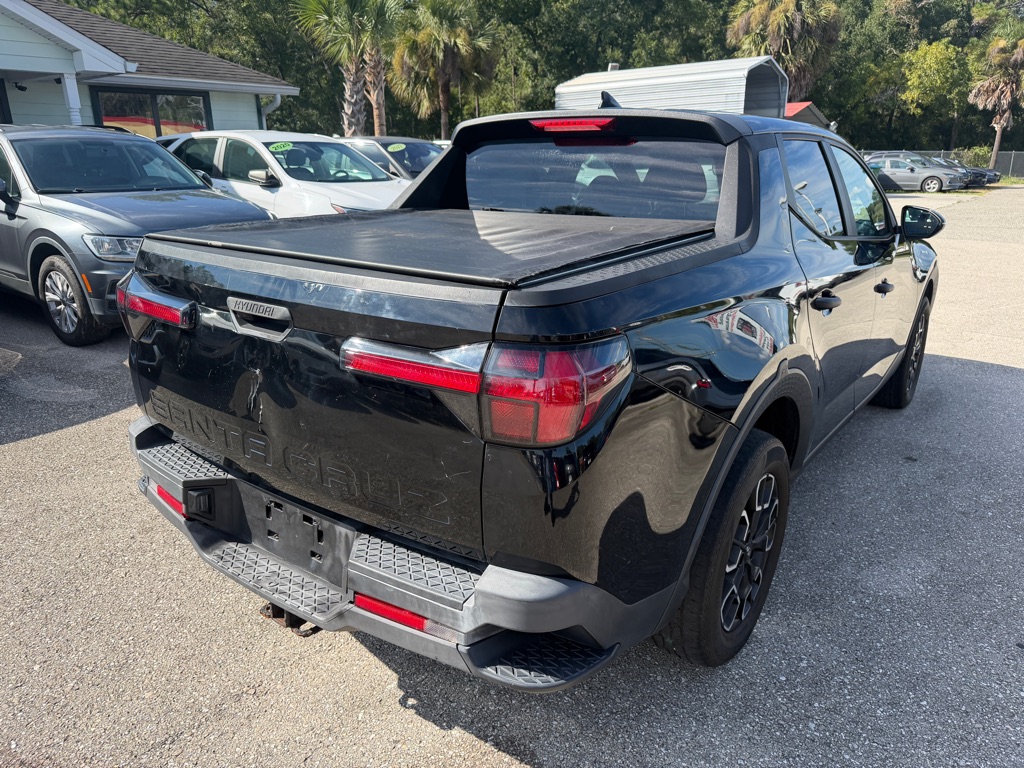 Photo 5 of this HYUNDAI SANTA CRUZ