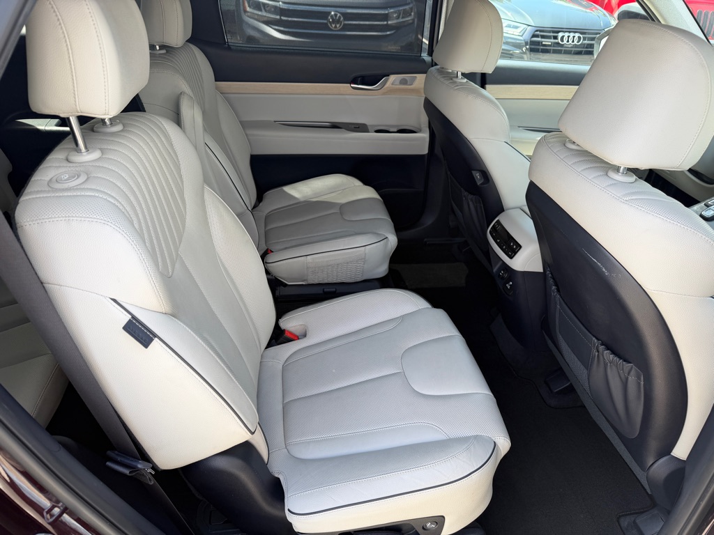 Photo 11 of this HYUNDAI PALISADE