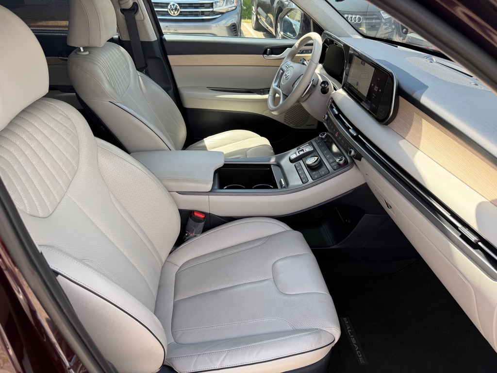 Photo 10 of this HYUNDAI PALISADE