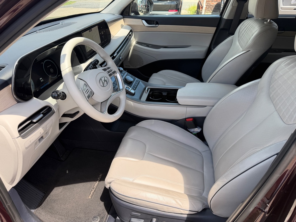 Photo 9 of this HYUNDAI PALISADE