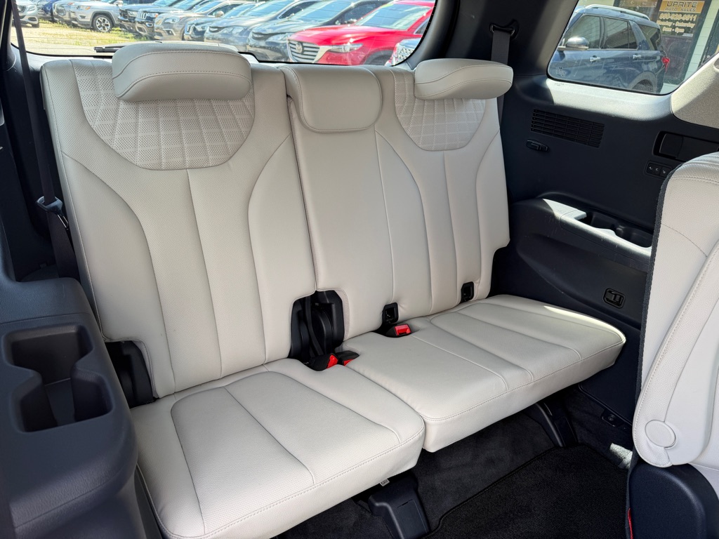 Photo 12 of this HYUNDAI PALISADE