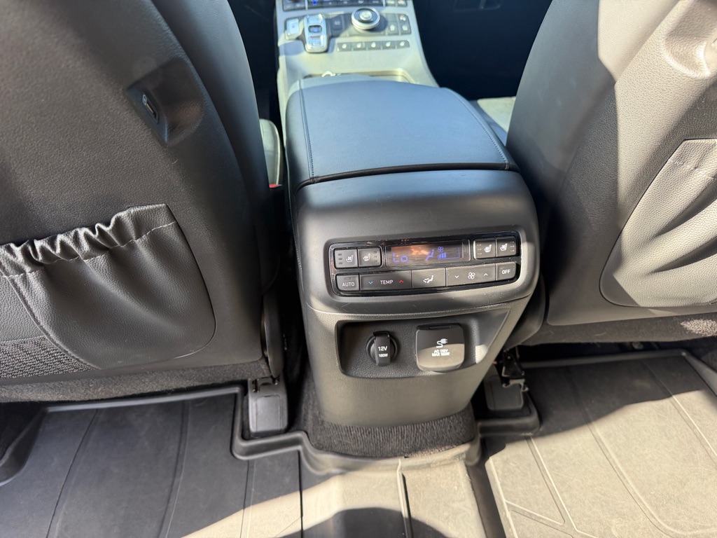 Photo 16 of this HYUNDAI PALISADE