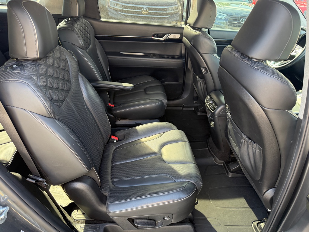 Photo 11 of this HYUNDAI PALISADE