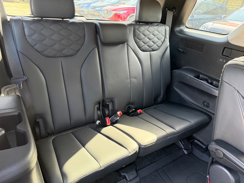 Photo 12 of this HYUNDAI PALISADE