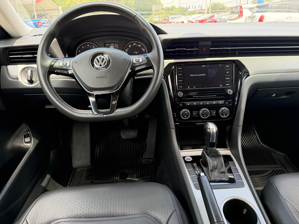 Photo 13 of this VOLKSWAGEN PASSAT