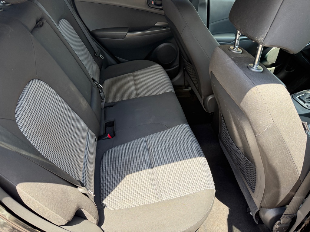 Photo 11 of this HYUNDAI KONA