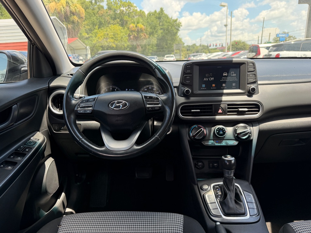 Photo 13 of this HYUNDAI KONA