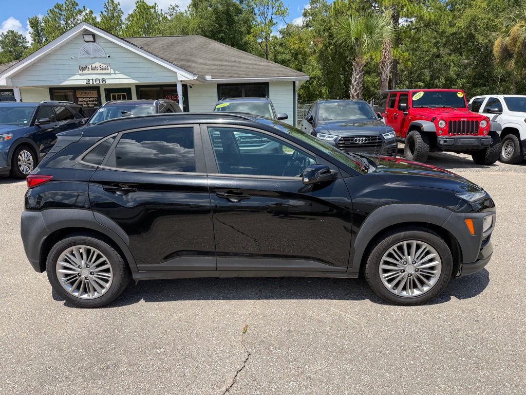 Photo 4 of this HYUNDAI KONA