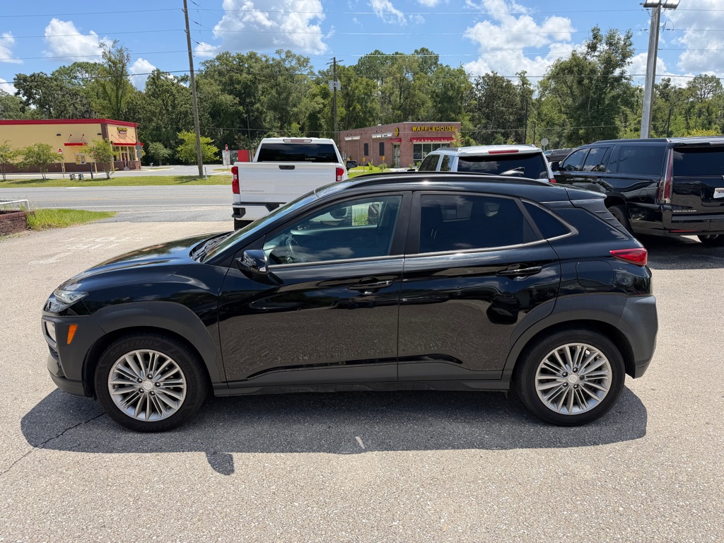 Photo 8 of this HYUNDAI KONA