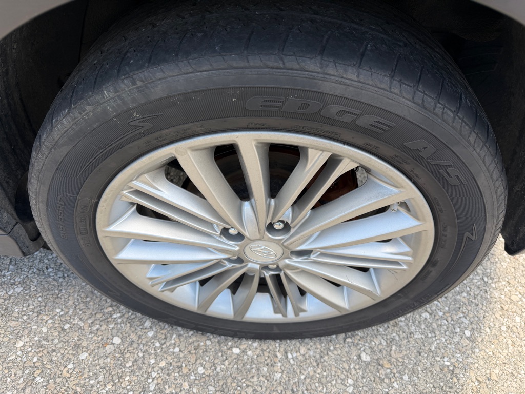 Photo 20 of this HYUNDAI KONA