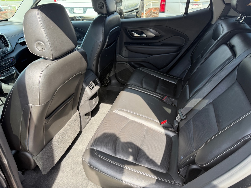 Photo 12 of this GMC TERRAIN