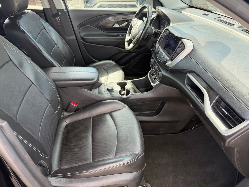 Photo 10 of this GMC TERRAIN