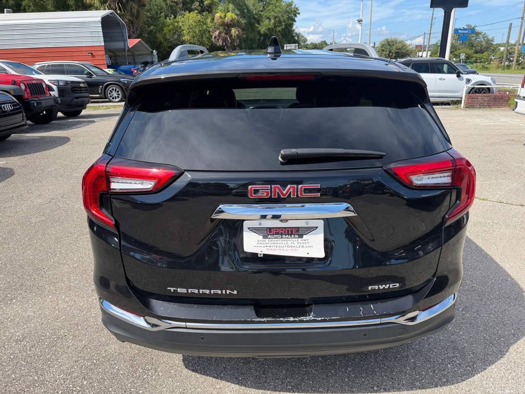 Photo 6 of this GMC TERRAIN
