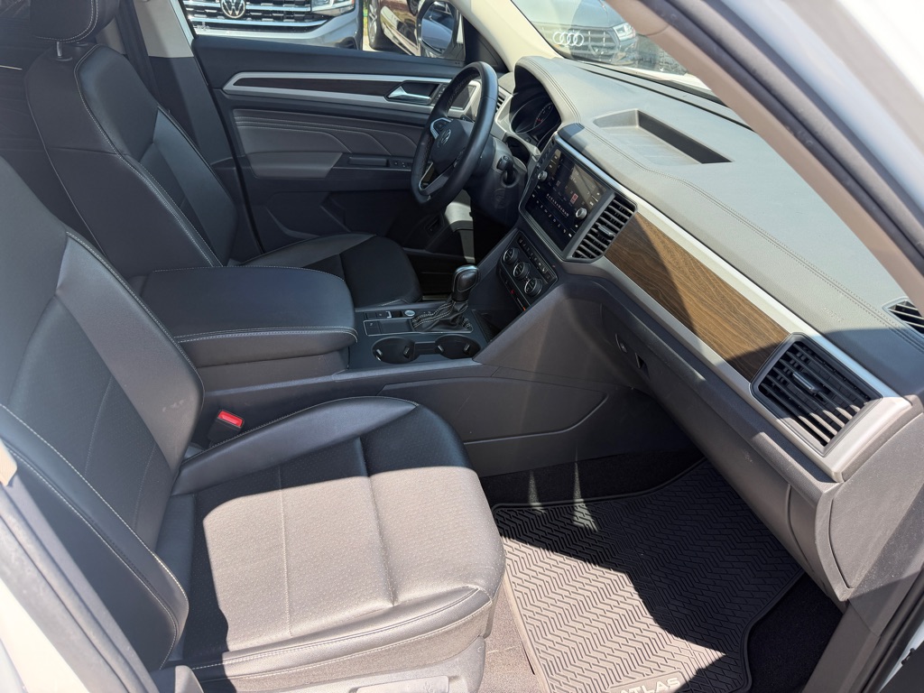 Photo 10 of this VOLKSWAGEN ATLAS