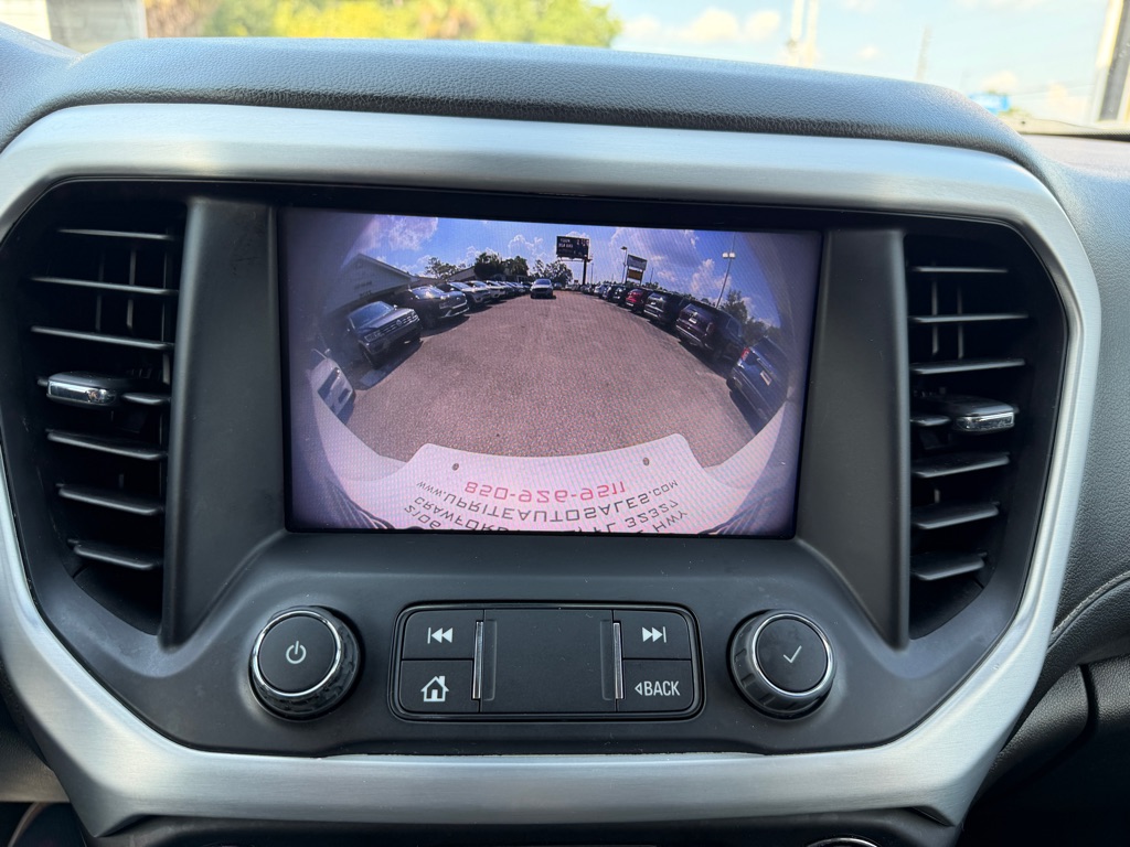 Photo 39 of this VOLKSWAGEN ATLAS