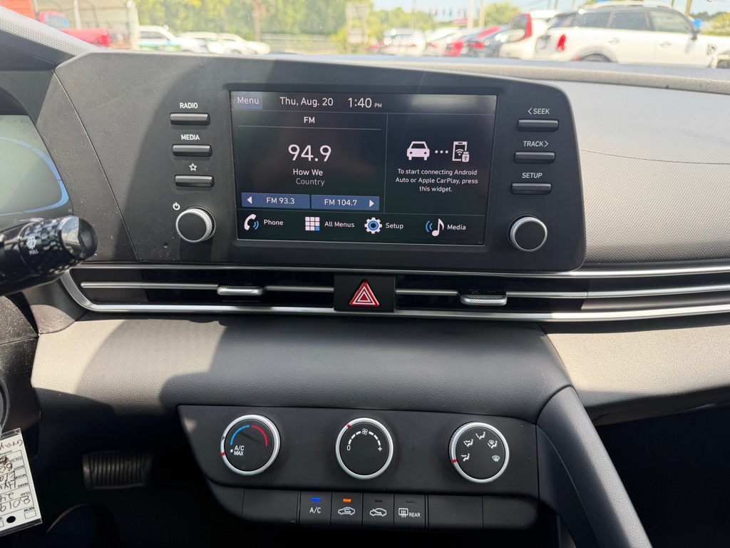 Photo 15 of this HYUNDAI ELANTRA