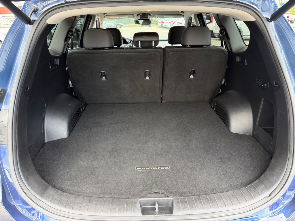 Photo 18 of this HYUNDAI SANTA FE