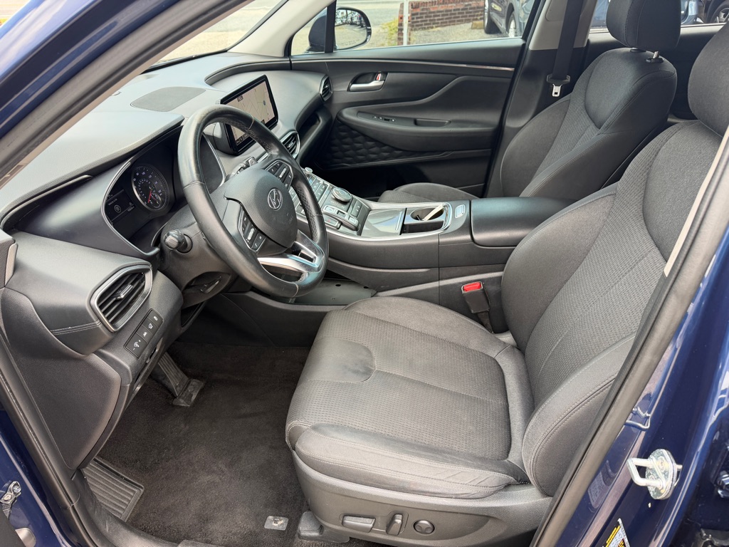 Photo 9 of this HYUNDAI SANTA FE